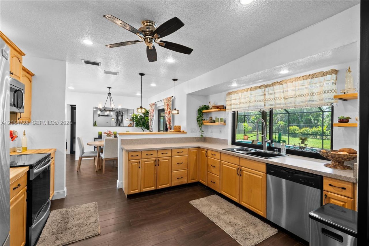 5680 SW 9th St, Plantation, FL 33317 Photo