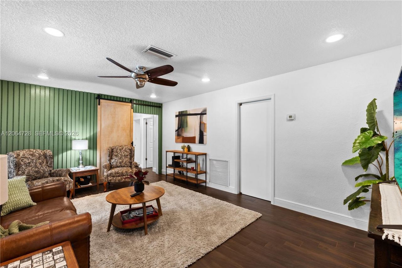 5680 SW 9th St, Plantation, FL 33317 Photo