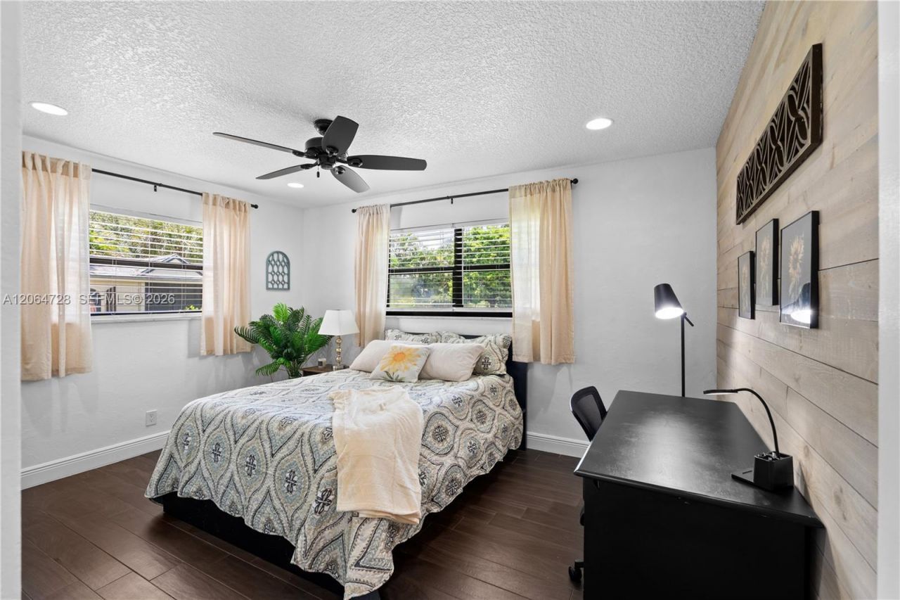 5680 SW 9th St, Plantation, FL 33317 Photo
