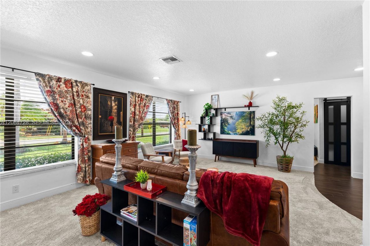 5680 SW 9th St, Plantation, FL 33317 Photo