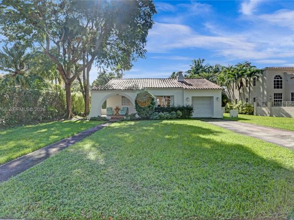 2214 Segovia Cir , Coral Gables, FL 33134