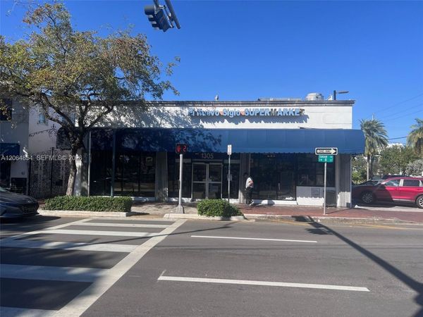 1305 SW 8th St , Miami, FL 33135