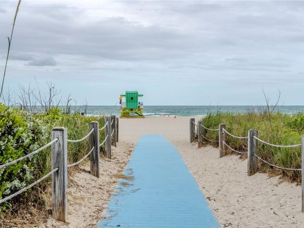 401 Ocean Dr , Unit 222 (with , Miami Beach, FL 33139