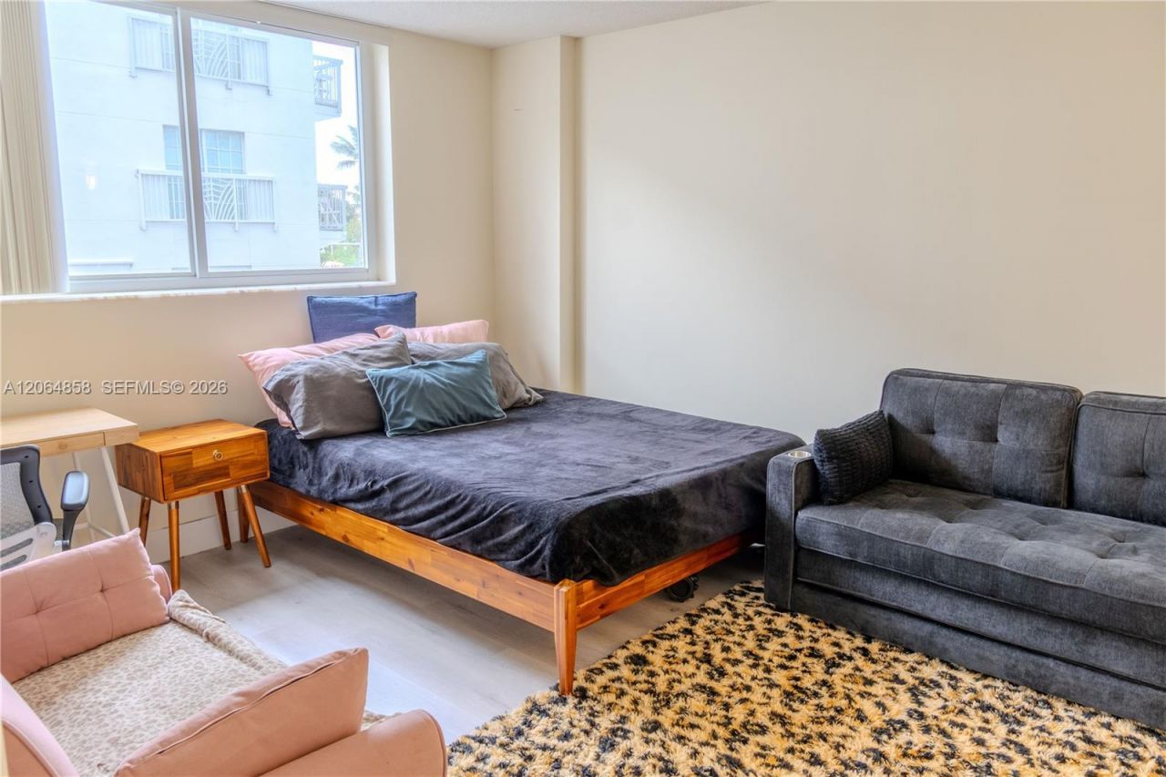 401 Ocean Dr , Unit 222 (with , Miami Beach, FL 33139 Photo