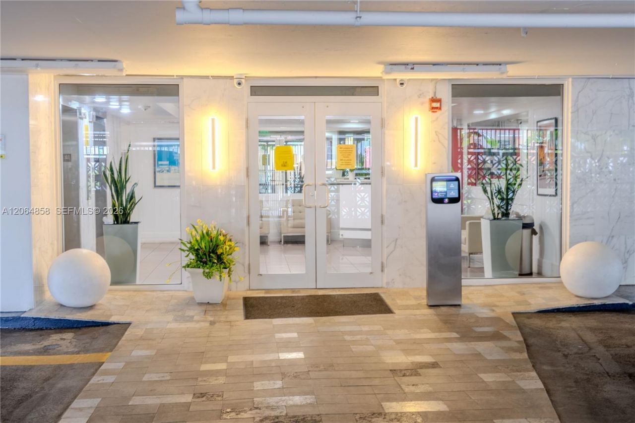 401 Ocean Dr , Unit 222 (with , Miami Beach, FL 33139 Photo