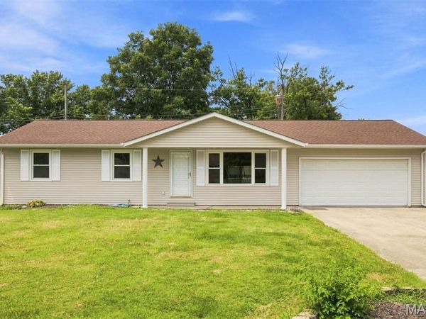 413 W Oak Street , New Baden, IL 62265