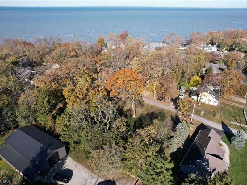 3638-3662 E Rock Cliff Drive, Port Clinton, OH 43452 Photo 11