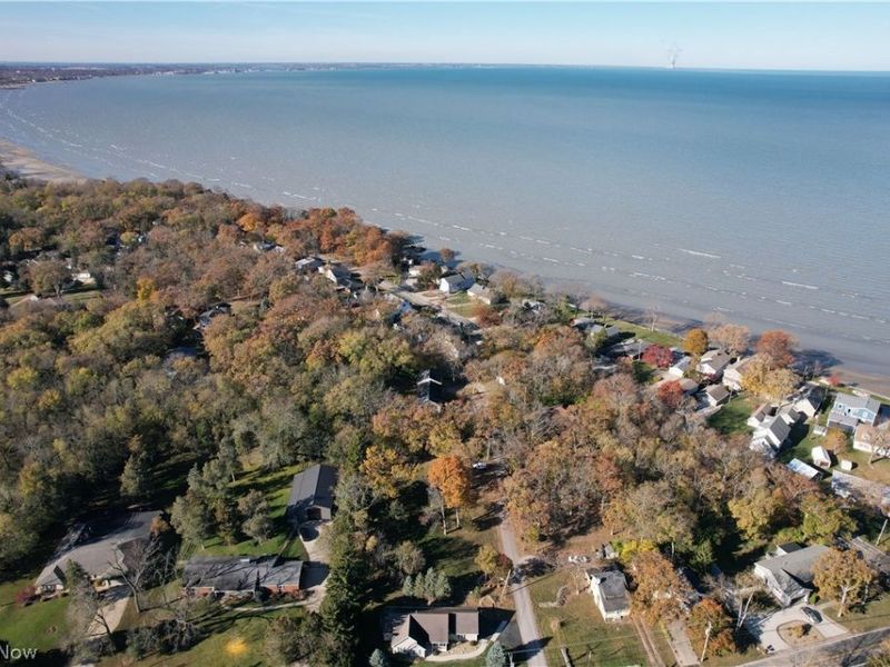 3638-3662 E Rock Cliff Drive, Port Clinton, OH 43452 Photo 7