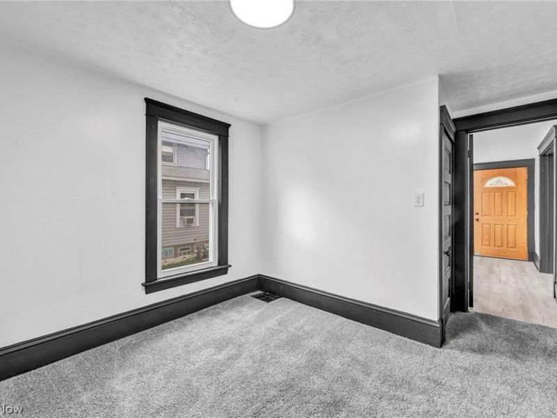 501 W 21st Street , Lorain, OH 44052 Photo 13