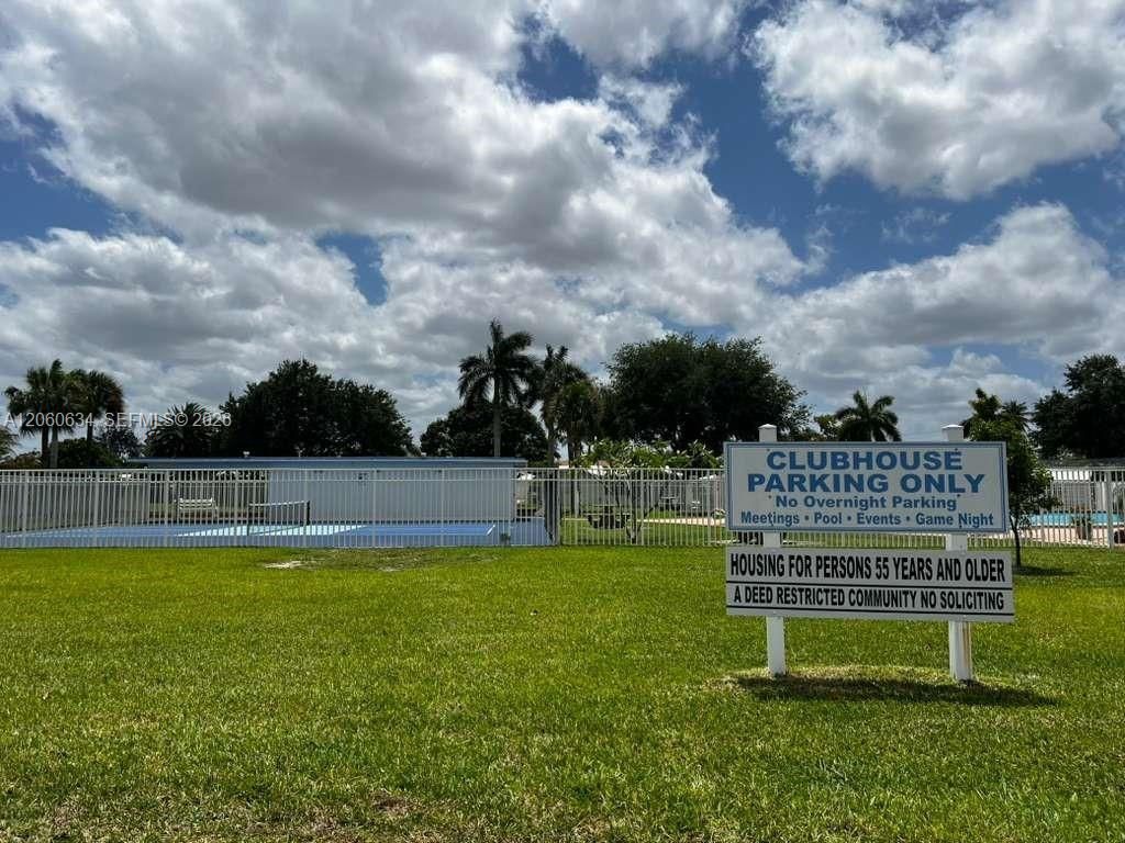 7516 NW 67th Ave, Tamarac, FL 33321 Photo