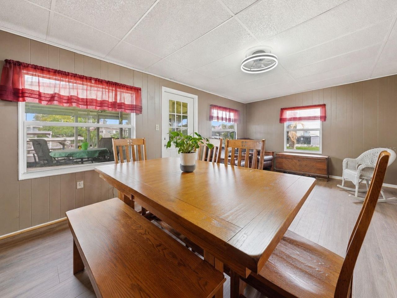 928 Morningview Drive, Tavares, FL 32778 Photo