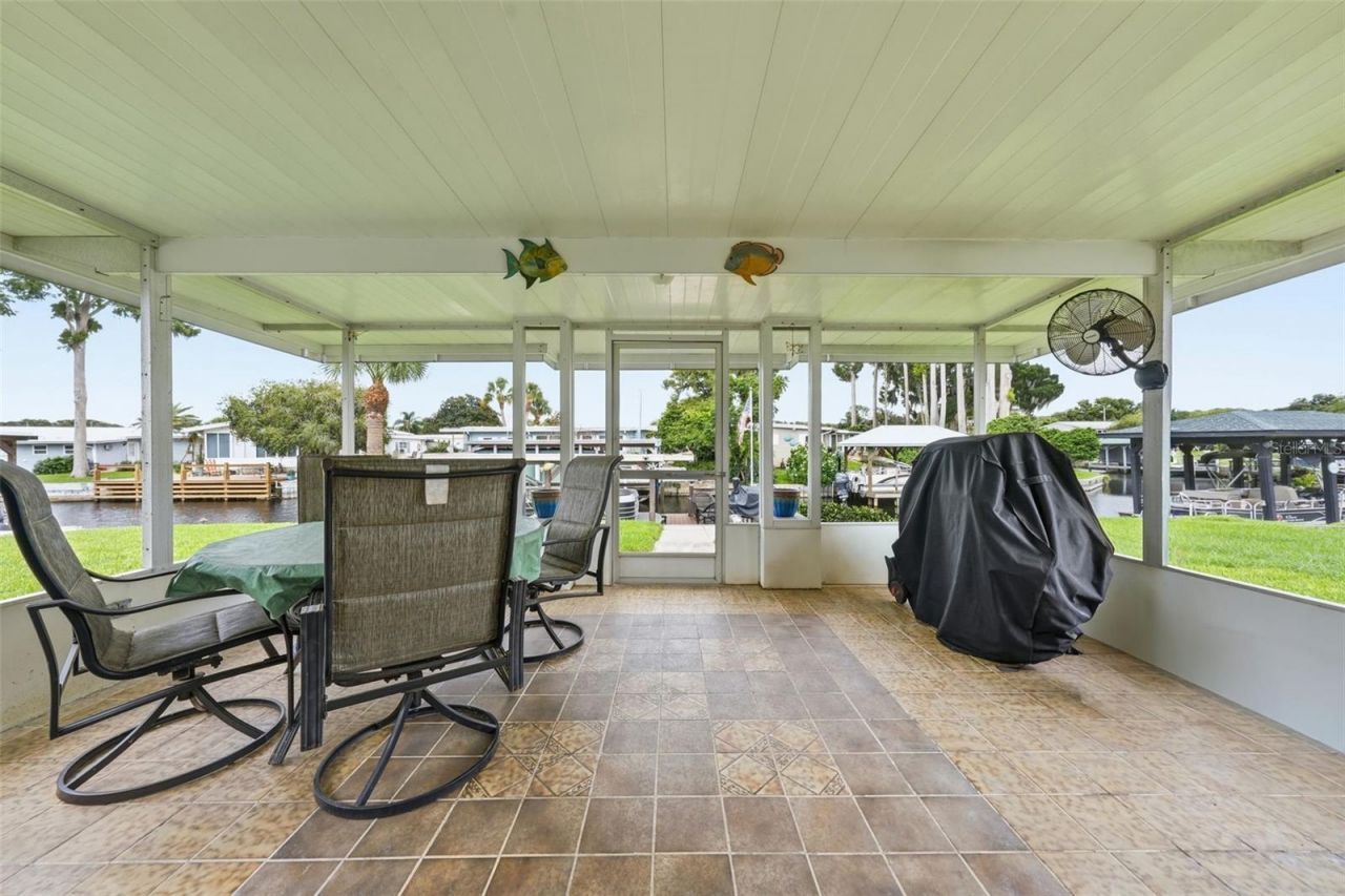 928 Morningview Drive, Tavares, FL 32778 Photo