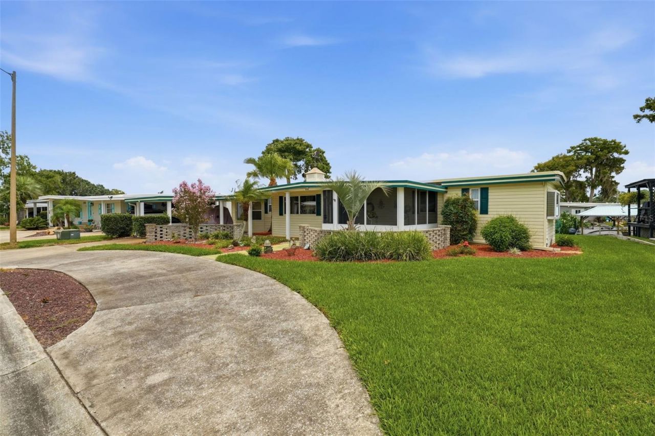 928 Morningview Drive, Tavares, FL 32778 Photo