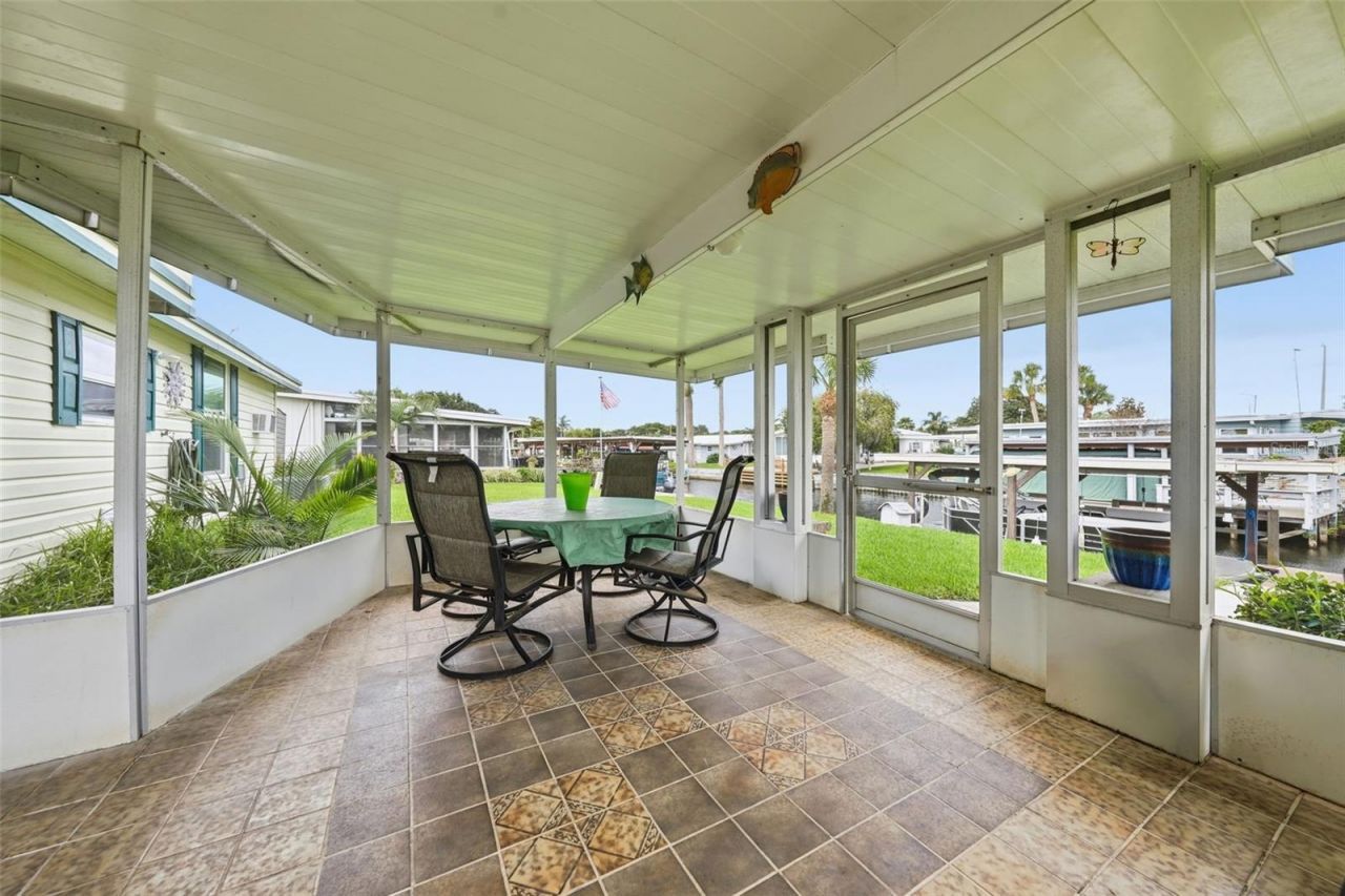 928 Morningview Drive, Tavares, FL 32778 Photo