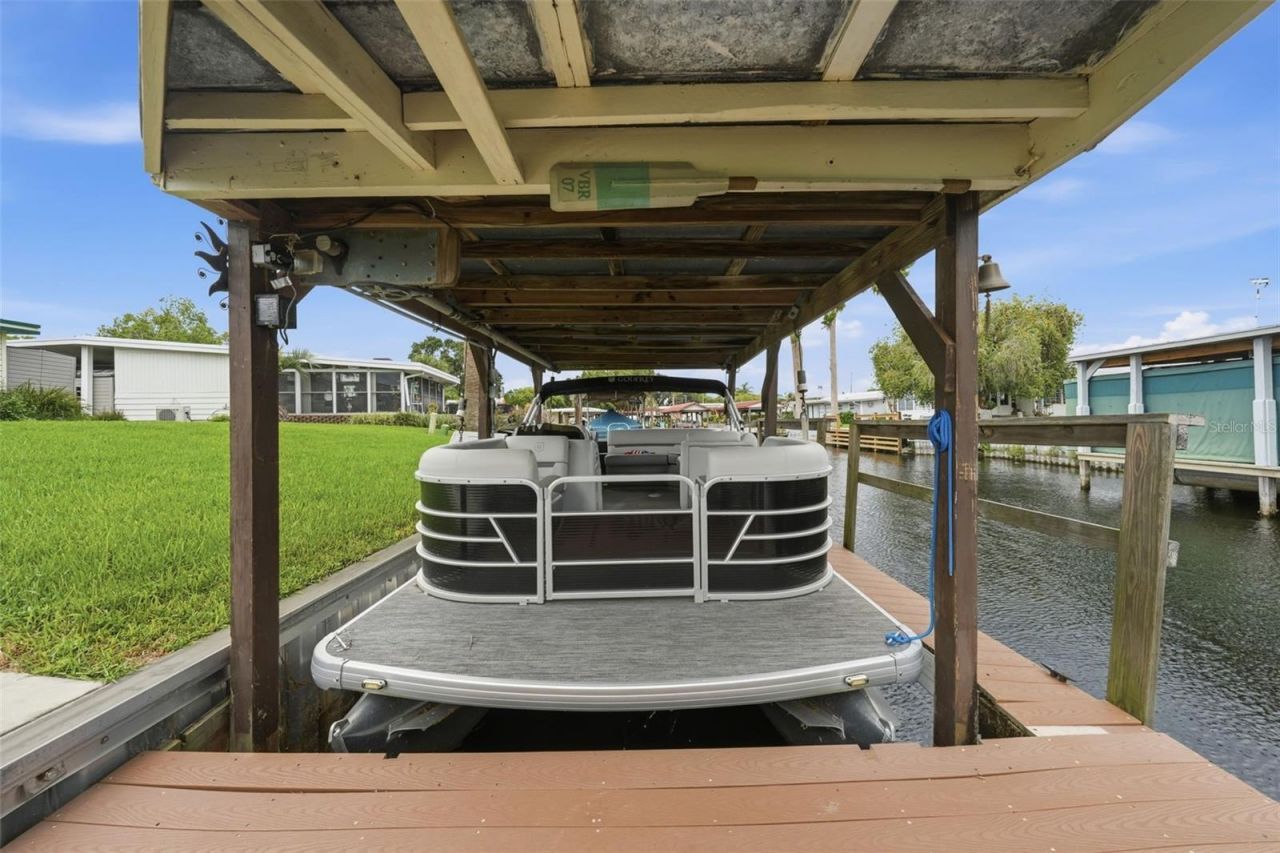 928 Morningview Drive, Tavares, FL 32778 Photo