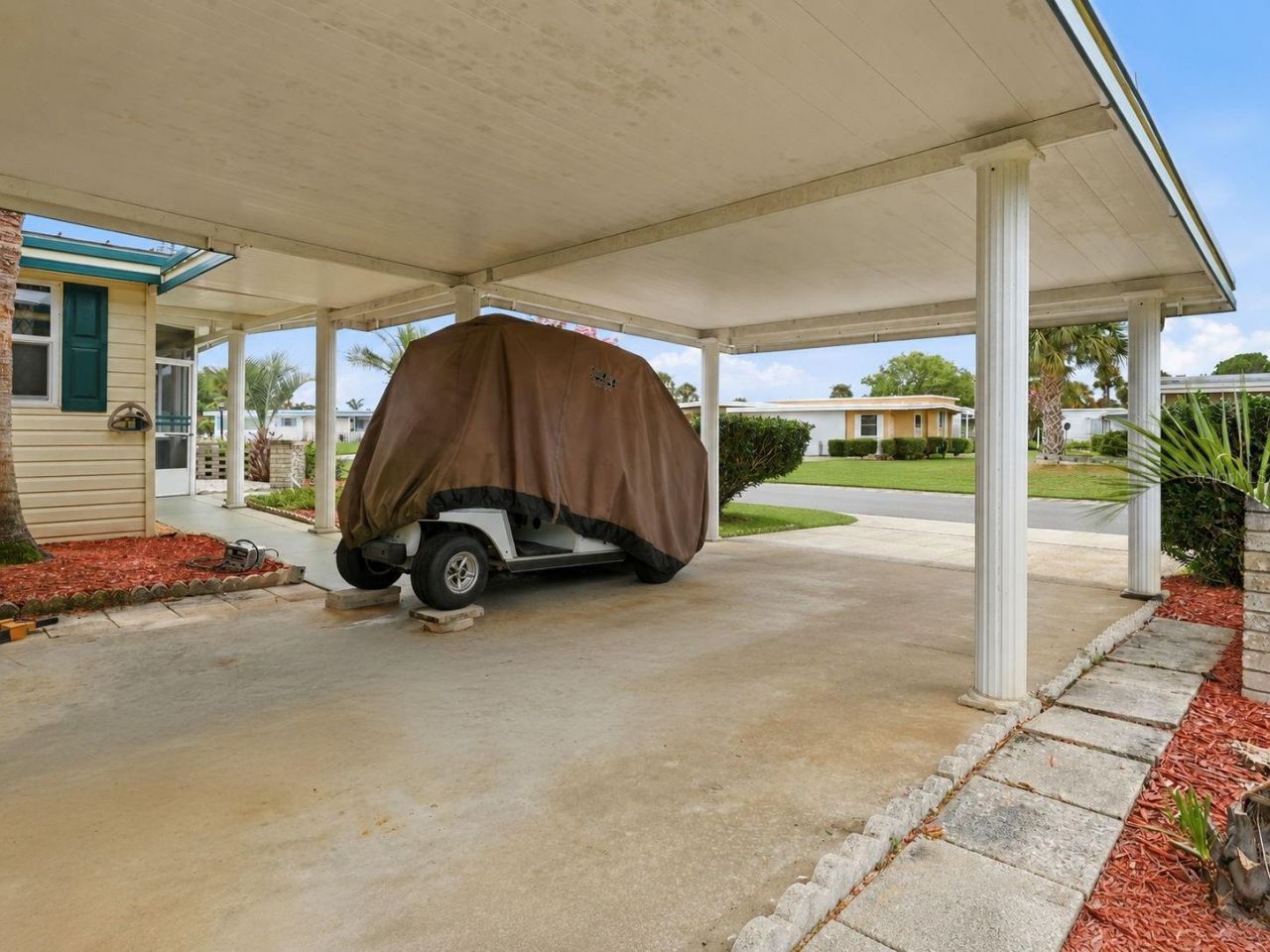 928 Morningview Drive, Tavares, FL 32778 Photo