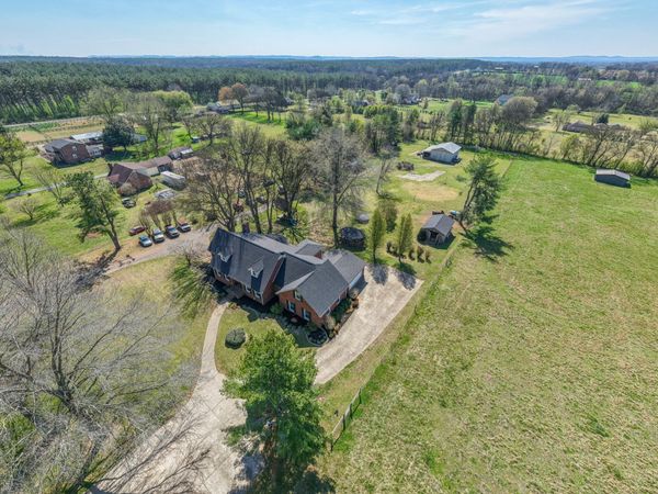 2685 Hampshire Pike , Columbia, TN 38401