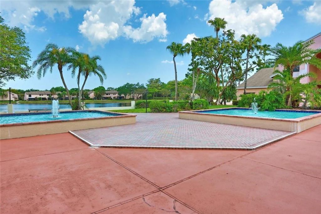 3559 Cocoplum Circle, Coconut Creek, FL 33063 Photo