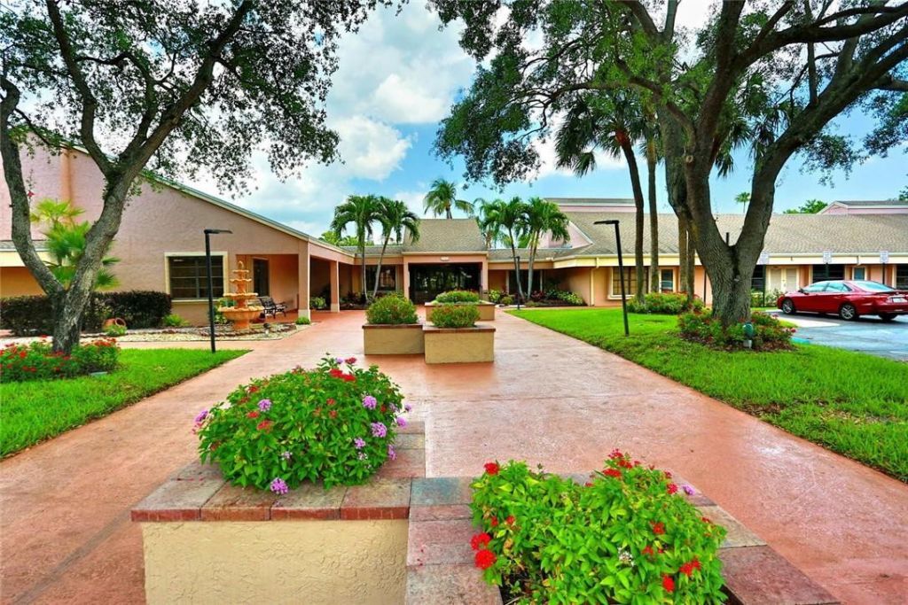 3559 Cocoplum Circle, Coconut Creek, FL 33063 Photo