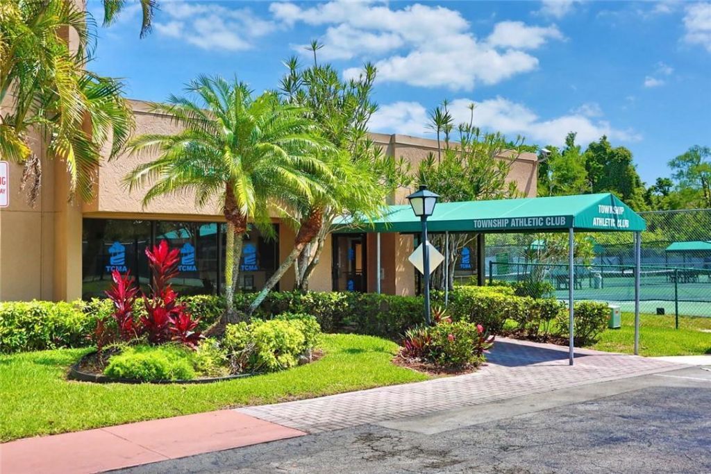 3559 Cocoplum Circle, Coconut Creek, FL 33063 Photo