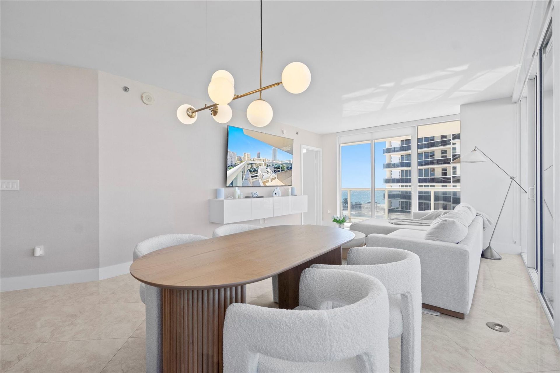 1830 S Ocean Drive, Unit 1006, Hallandale Beach, FL 33009 Photo