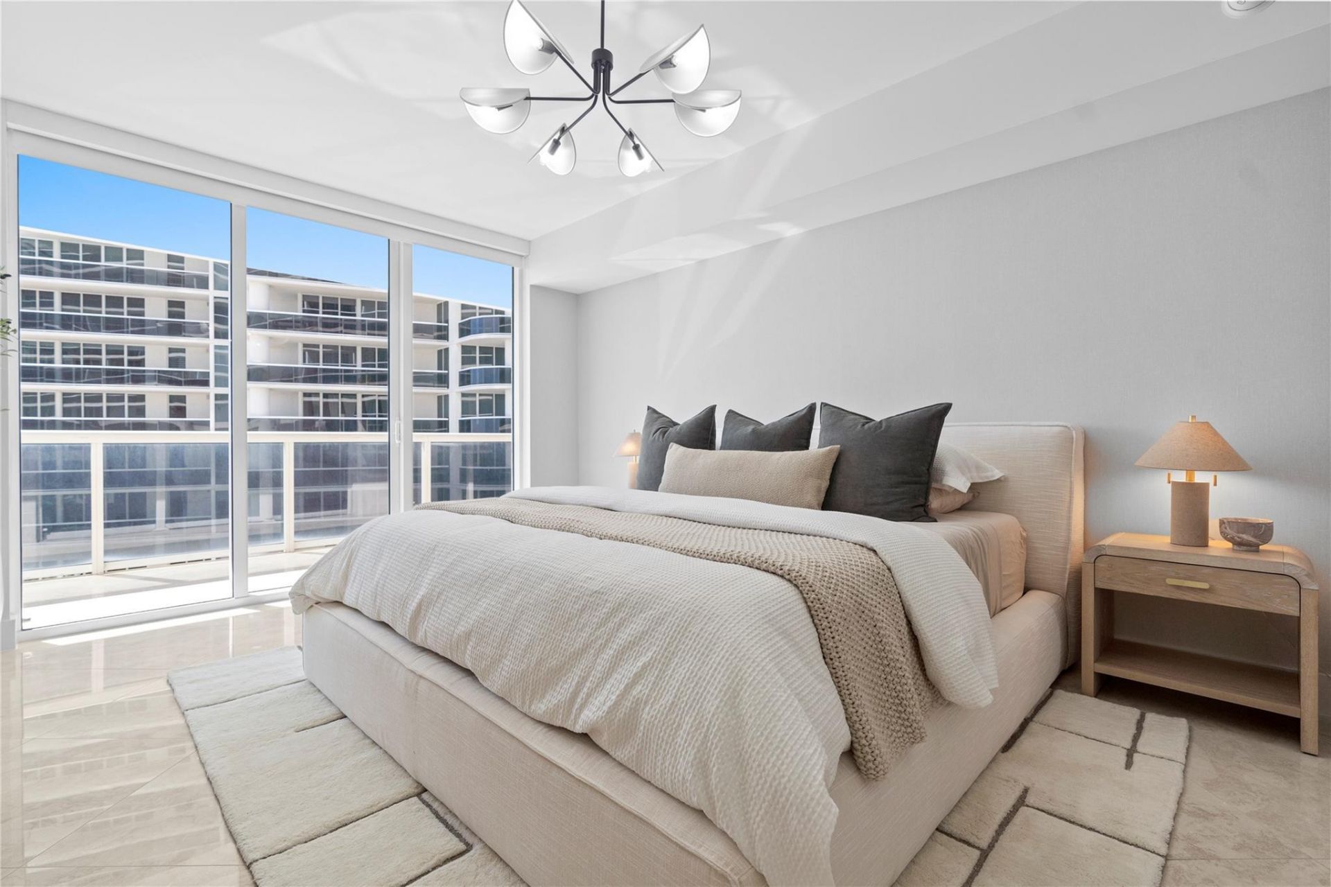1830 S Ocean Drive, Unit 1006, Hallandale Beach, FL 33009 Photo