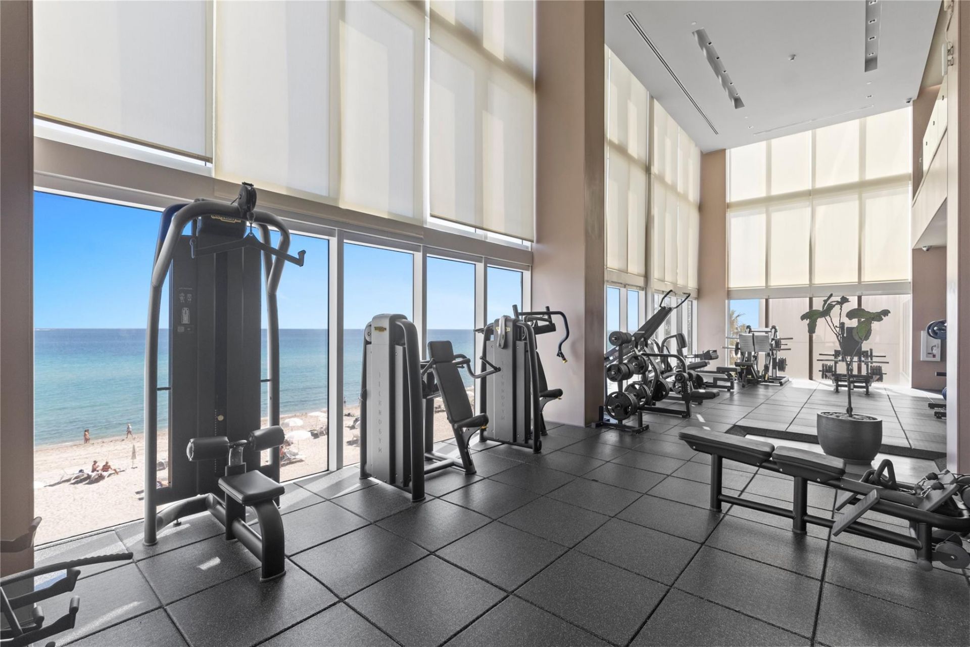 1830 S Ocean Drive, Unit 1006, Hallandale Beach, FL 33009 Photo