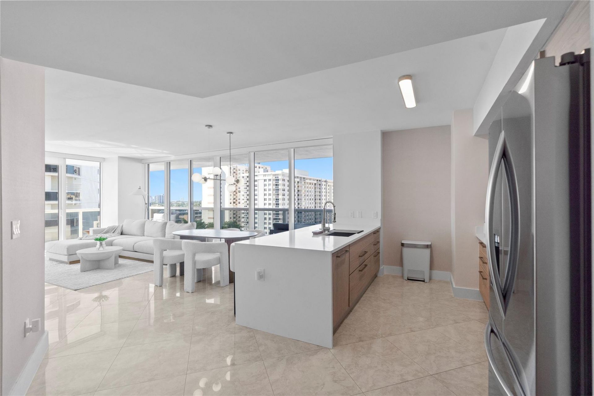 1830 S Ocean Drive, Unit 1006, Hallandale Beach, FL 33009 Photo