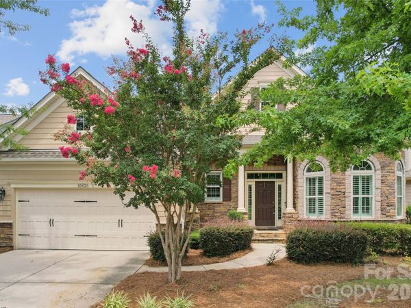 16826 Coves Edge Lane, Charlotte, NC 28278