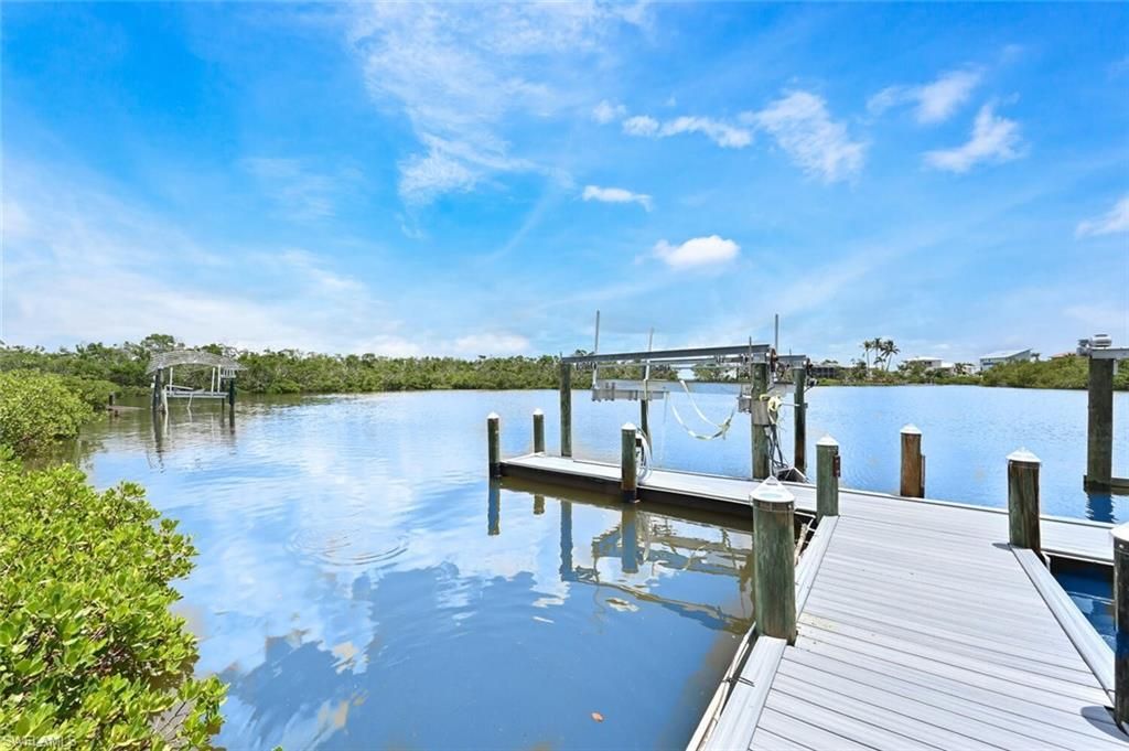 21511 Indian Bayou Dr , Fort Myers Beach, FL 33931 Photo