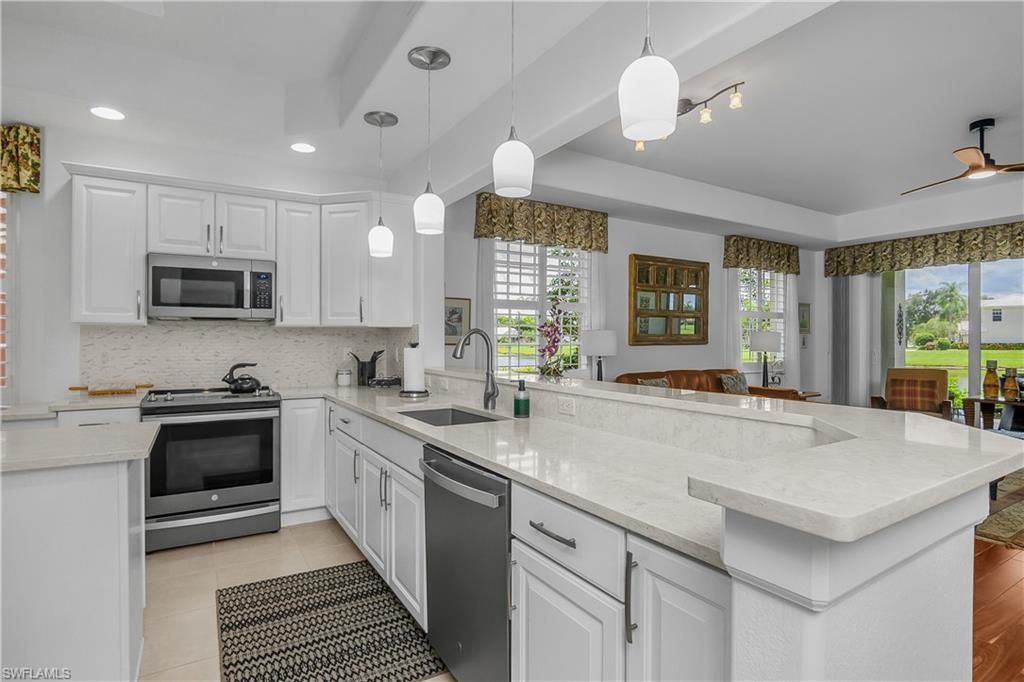 6434 Legacy Cir, Unit 401, Naples, FL 34113 Photo