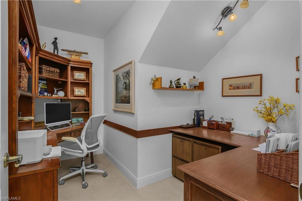 6434 Legacy Cir, Unit 401, Naples, FL 34113 Photo