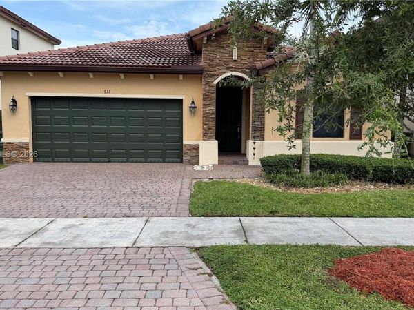 737 SE 37th Pl, Homestead, FL 33033