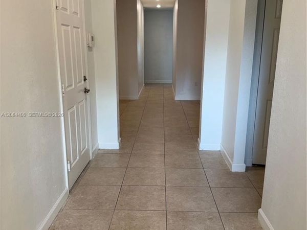 737 SE 37th Pl , Homestead, FL 33033