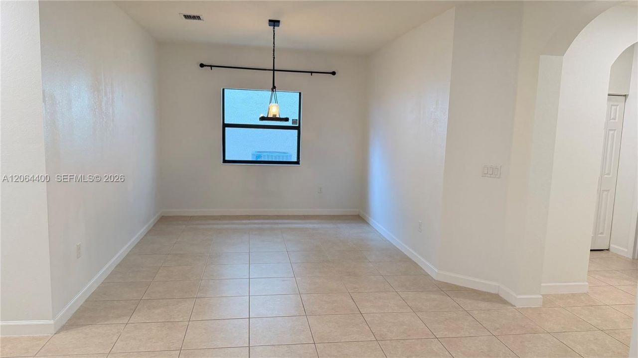 737 SE 37th Pl, Homestead, FL 33033 Photo