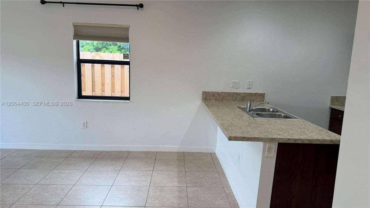 737 SE 37th Pl, Homestead, FL 33033 Photo