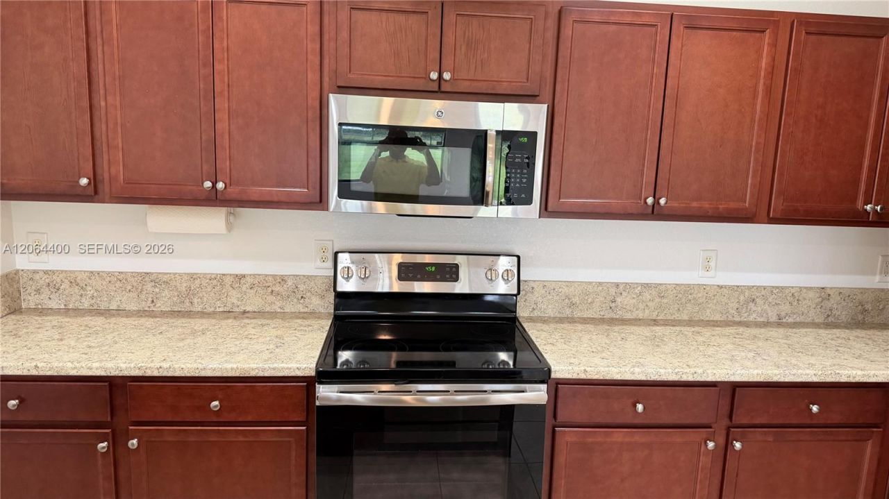 737 SE 37th Pl, Homestead, FL 33033 Photo