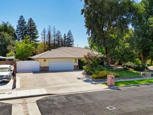 6918 Crestwood Street, Bakersfield, CA 93308