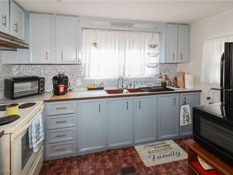 8175 E North Shore Boulevard, Unit 16, Marblehead, OH 43440 Photo 11