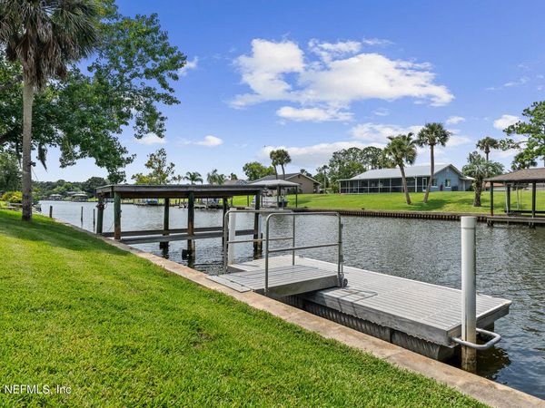 1 CARDINAL Court, Palm Coast, FL 32137