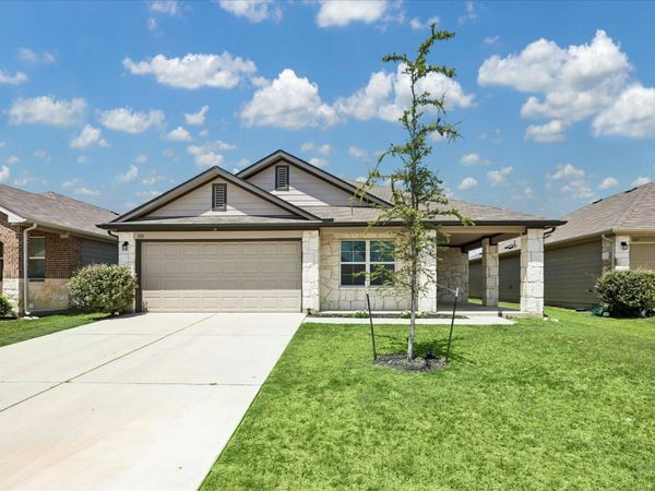 105 Krause Springs DR, Hutto, TX 78634