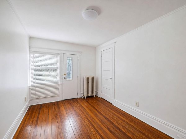 425 S Columbus Avenue , Mount Vernon, NY 10553