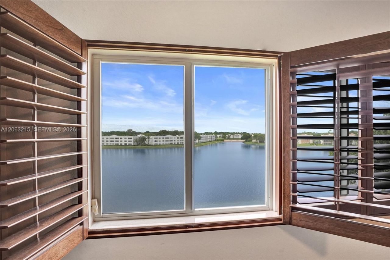 7611 Southampton Ter, Unit 409, Tamarac, FL 33321 Photo