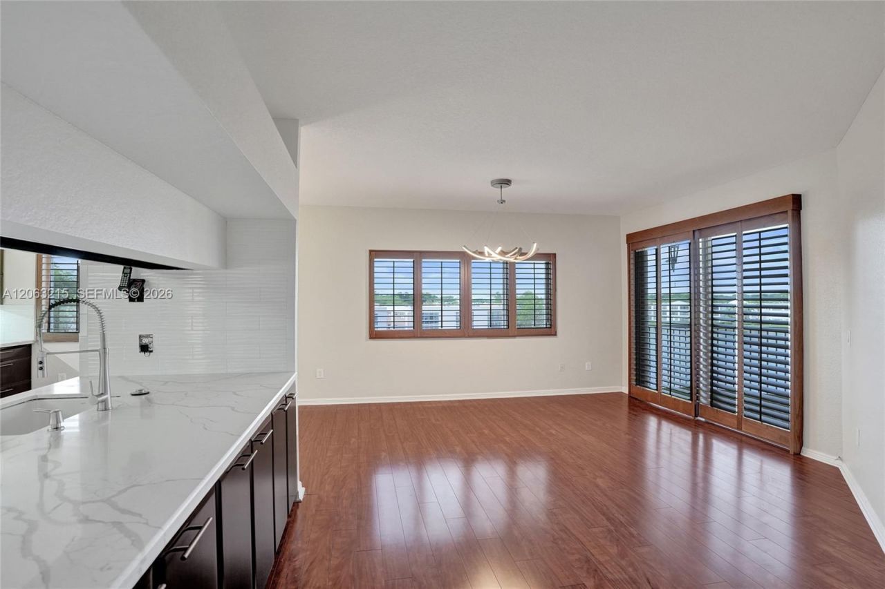 7611 Southampton Ter, Unit 409, Tamarac, FL 33321 Photo