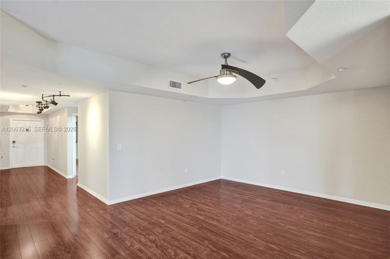 7611 Southampton Ter, Unit 409, Tamarac, FL 33321 Photo