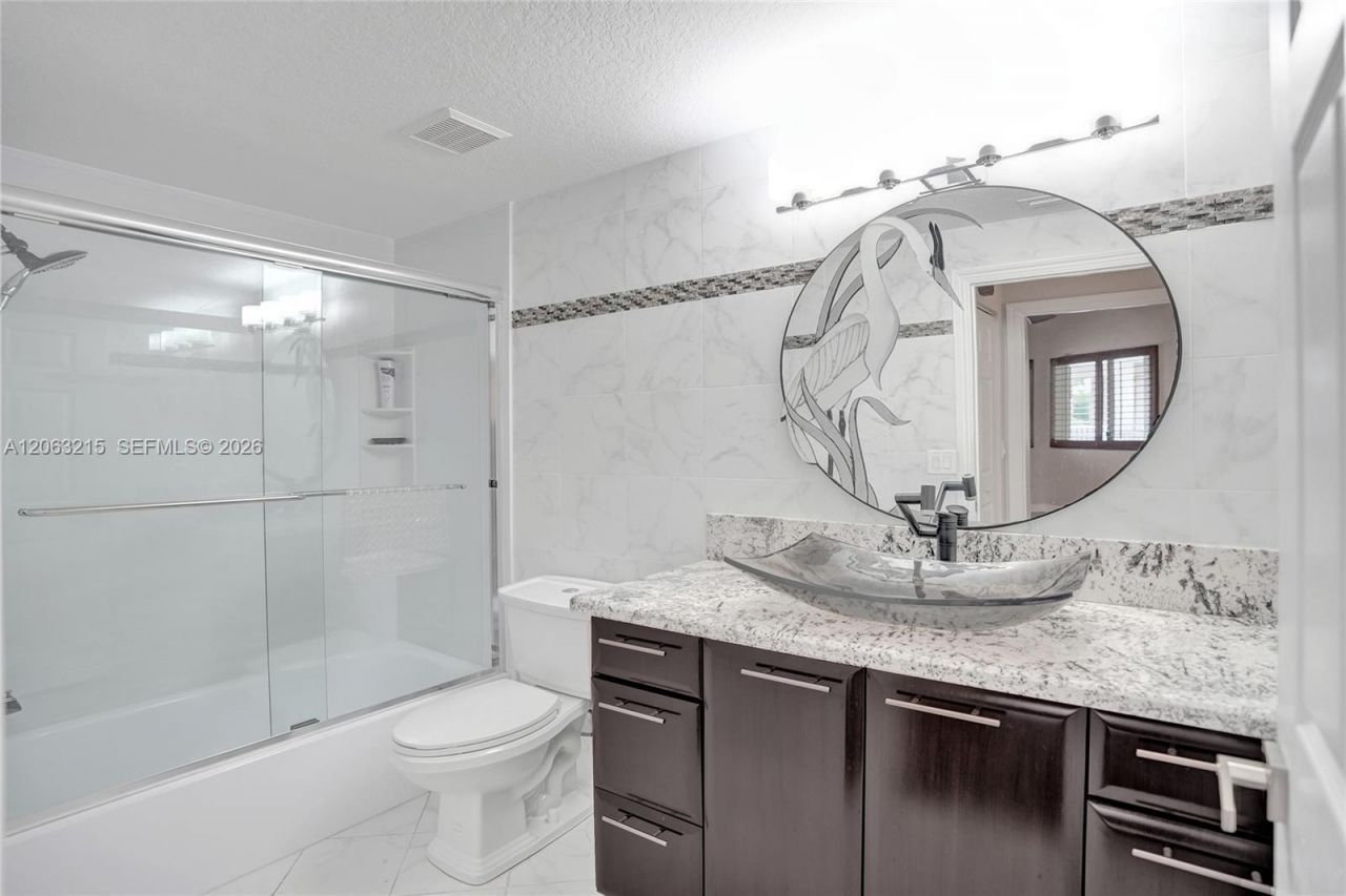 7611 Southampton Ter, Unit 409, Tamarac, FL 33321 Photo