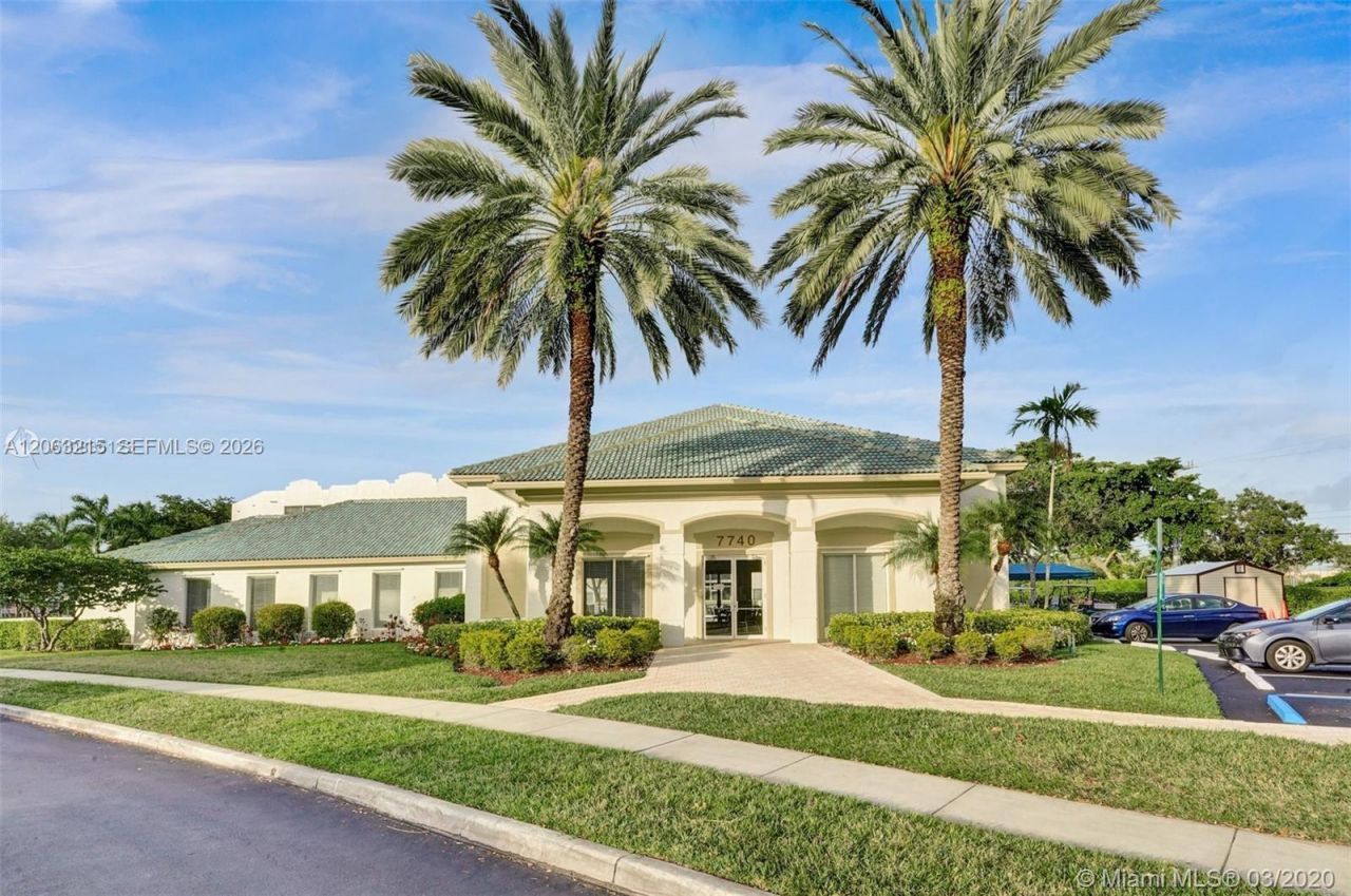 7611 Southampton Ter, Unit 409, Tamarac, FL 33321 Photo