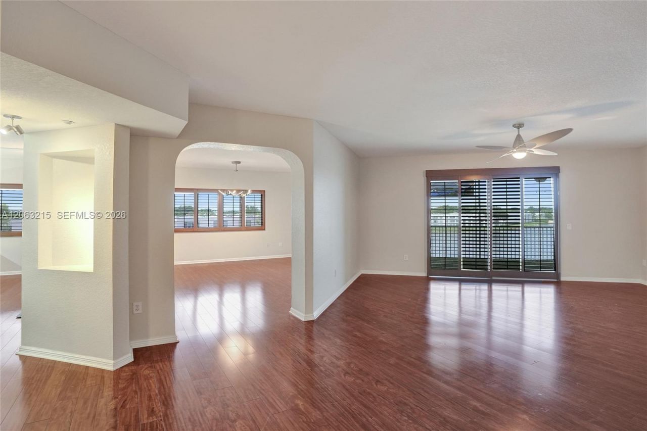7611 Southampton Ter, Unit 409, Tamarac, FL 33321 Photo