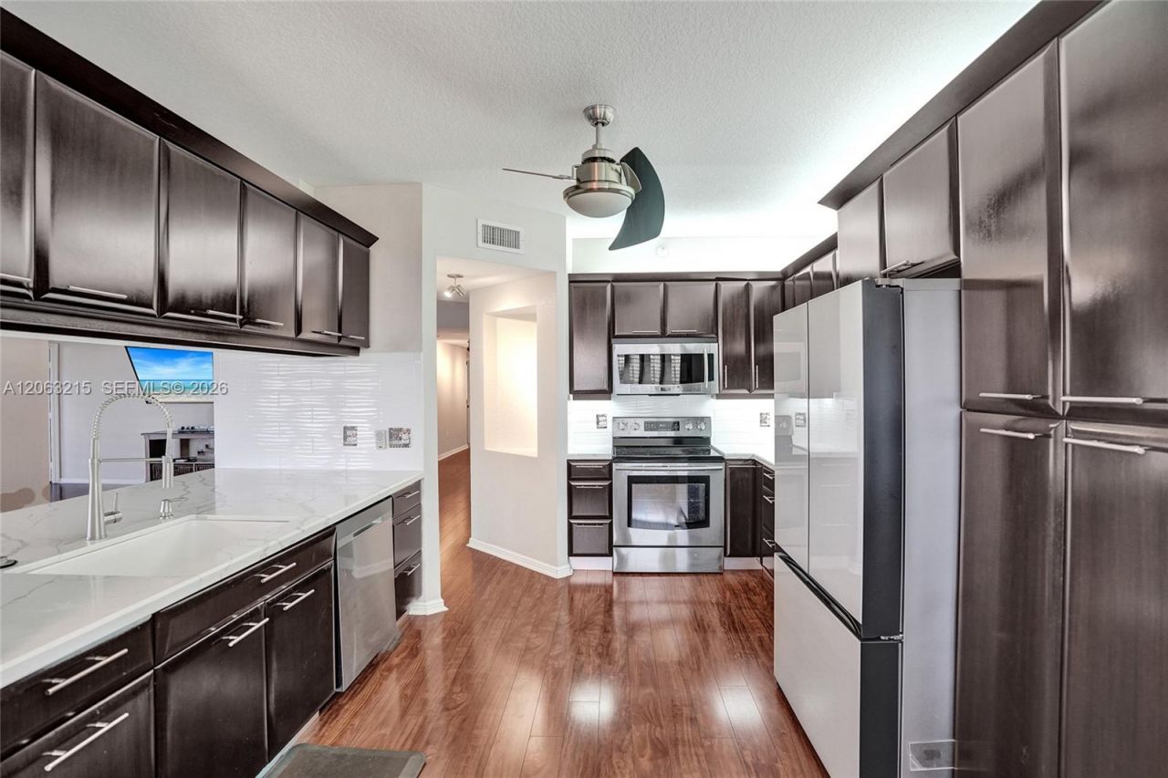 7611 Southampton Ter, Unit 409, Tamarac, FL 33321 Photo