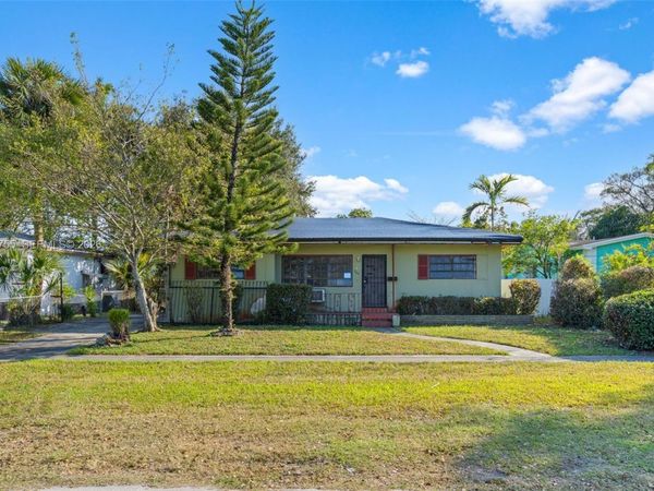 760 NE 147th St , North Miami, FL 33161